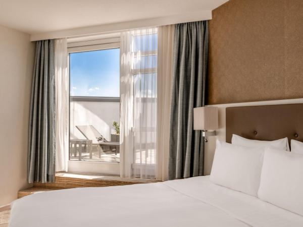 Munich Marriott Hotel : photo 2 de la chambre suite junior avec terrasse