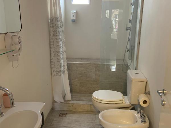 Costa Rica Soho Rooms : photo 1 de la chambre chambre triple avec balcon