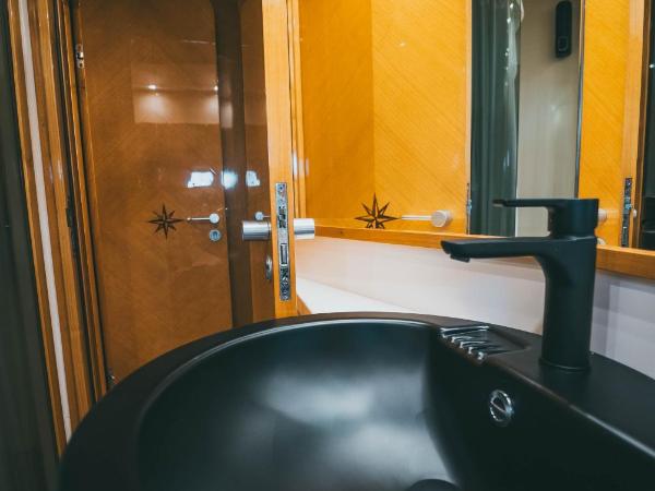 DiscoverBoat - Pita - Exclusive Boat&Breakfast : photo 10 de la chambre mobile home