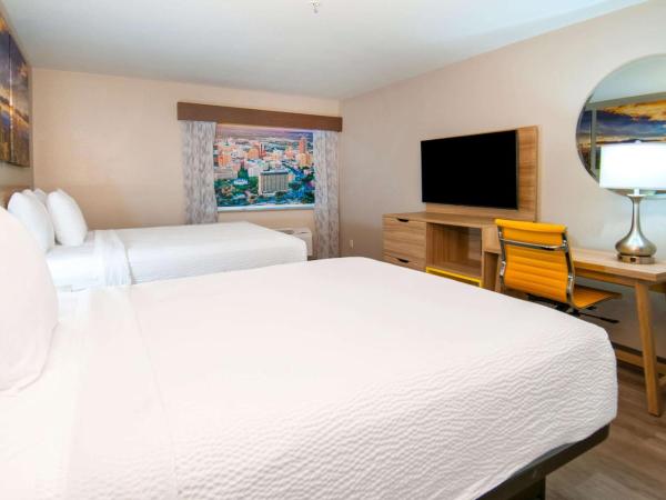 Days Inn & Suites by Wyndham San Antonio North/Stone Oak : photo 1 de la chambre chambre 2 lits queen-size - non-fumeurs