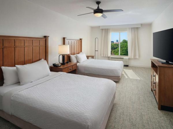Homewood Suites Atlanta Midtown : photo 4 de la chambre chambre 2 lits queen-size avec baignoire - accessible aux personnes malentendantes et à mobilité réduite