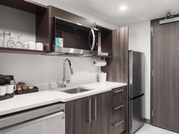 Home2 Suites By Hilton Quebec City : photo 5 de la chambre suite studio lit king-size