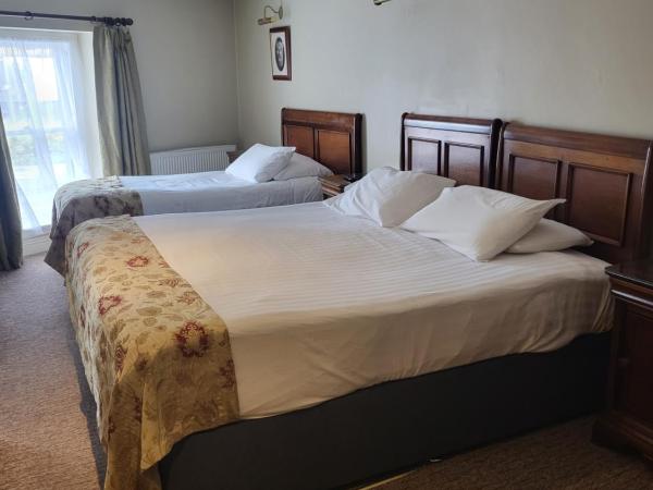 JBs Bar & Guest Accommodation : photo 3 de la chambre chambre triple standard