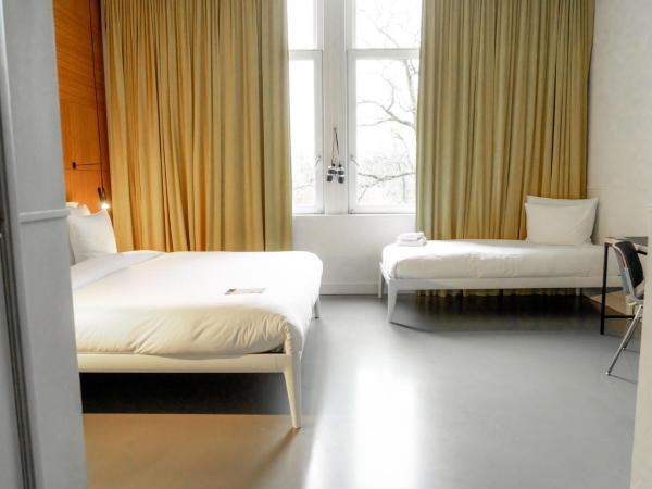 Conscious Hotel Westerpark : photo 8 de la chambre chambre triple