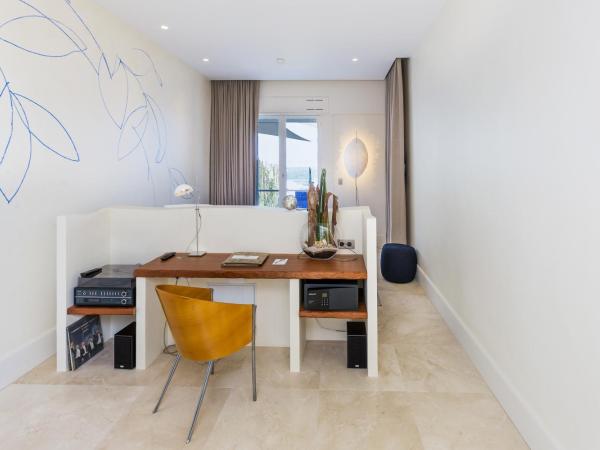 Le Petit Nice - Passedat : photo 8 de la chambre chambre exécutive - vue sur mer et terrasse