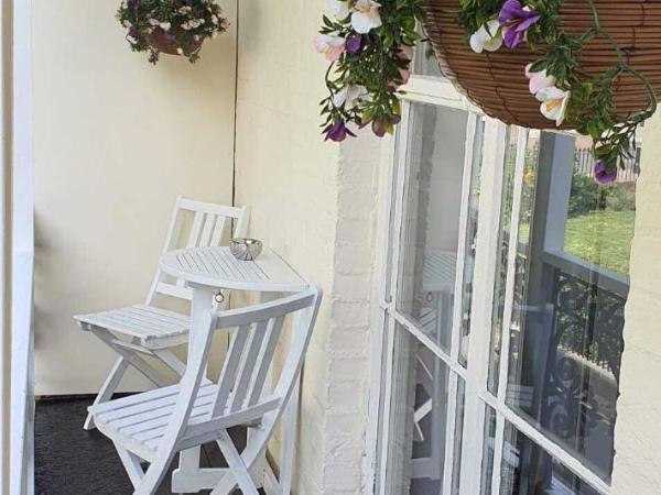 INNit Joy : photo 8 de la chambre chambre double avec salle de bains privative