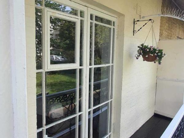 INNit Joy : photo 9 de la chambre chambre double avec salle de bains privative