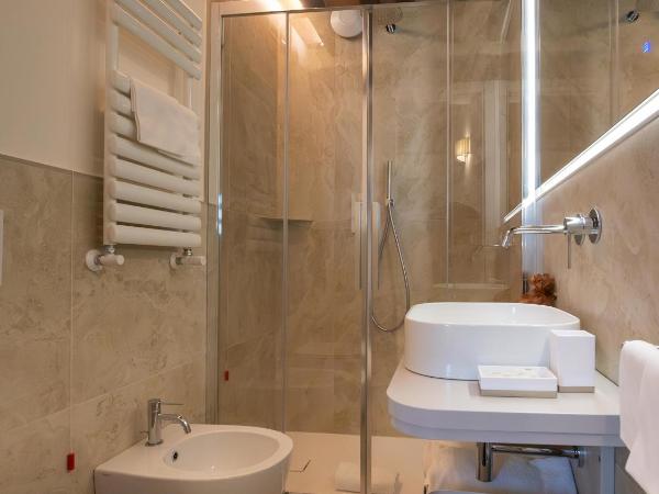 Torre del Fuggisole : photo 5 de la chambre chambre double ou lits jumeaux - vue sur ville