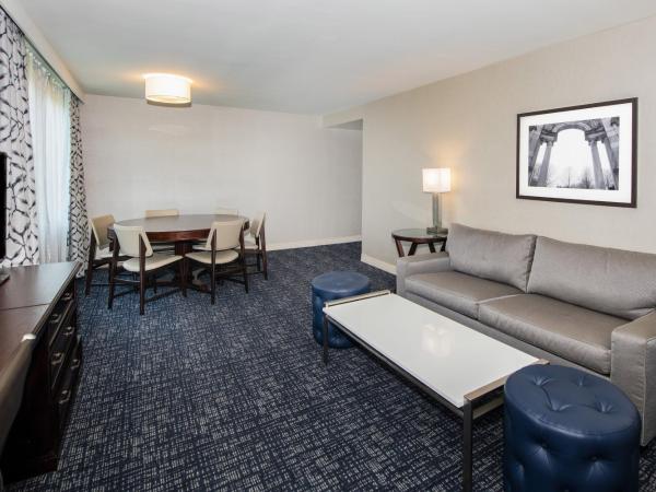 Sheraton Suites Philadelphia Airport : photo 3 de la chambre suite deluxe avec lit king-size