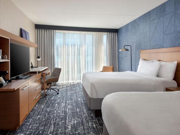 Courtyard by Marriott Philadelphia South at The Navy Yard : photo 1 de la chambre chambre avec 2 grands lits queen-size 