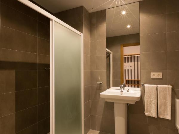 IRAIPE Pamplona Hostal Auto Check-in : photo 4 de la chambre chambre double ou lits jumeaux