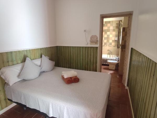 Dormir en Cádiz : photo 7 de la chambre petite chambre double