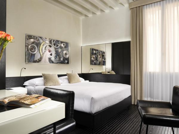 Hotel L'Orologio - WTB Hotels : photo 1 de la chambre suite junior deluxe