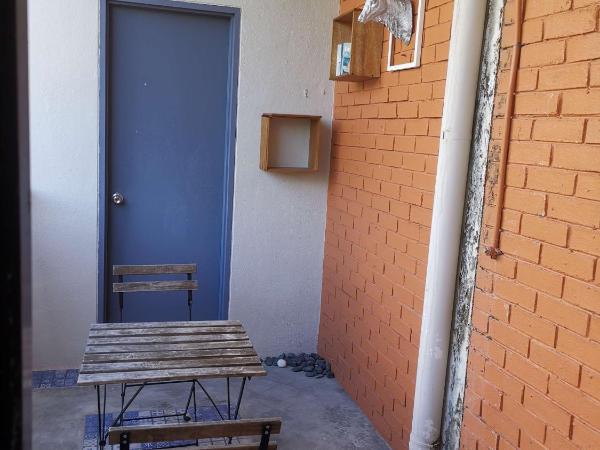 Wayton Express : photo 3 de la chambre chambre triple avec salle de bains privative