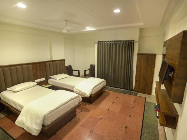 Hotel Shertown : photo 5 de la chambre deluxe double room non ac - indian nationals only