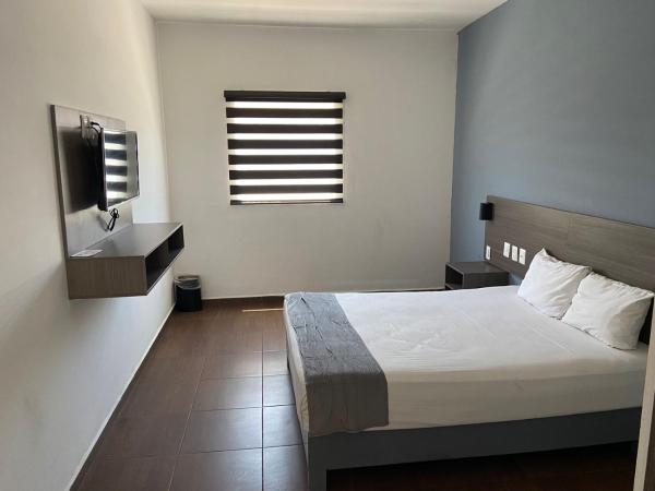Aló Select Mazatlan : photo 2 de la chambre chambre lit queen-size 
