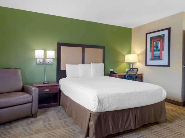 Extended Stay America Suites - Houston - Galleria - Westheimer : photo 1 de la chambre studio lit queen-size - accessible aux personnes à mobilité réduite/non-fumeurs