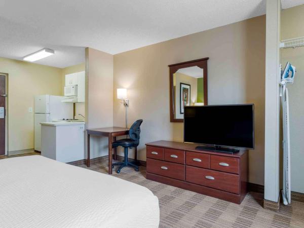 Extended Stay America Suites - Houston - Galleria - Westheimer : photo 2 de la chambre studio lit queen-size - accessible aux personnes à mobilité réduite/non-fumeurs