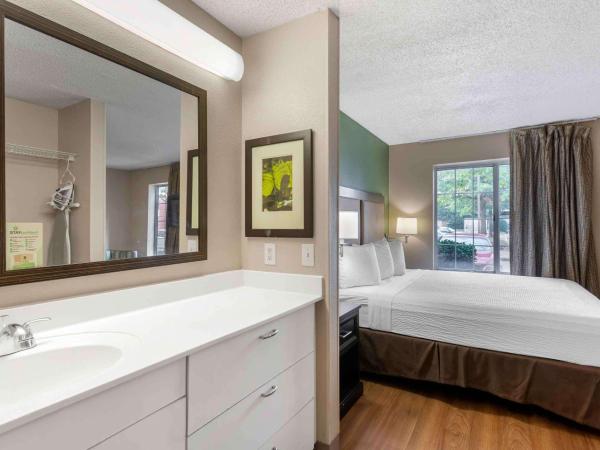 Extended Stay America Suites - Memphis - Airport : photo 4 de la chambre studio de luxe avec 1 lit king-size - non-fumeurs