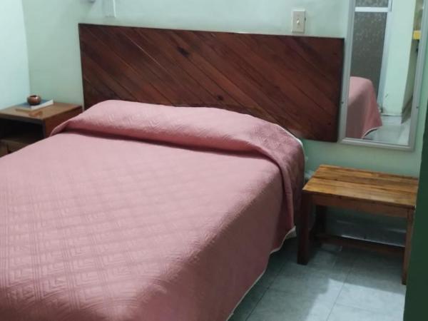 Hotel Avenida : photo 8 de la chambre chambre double