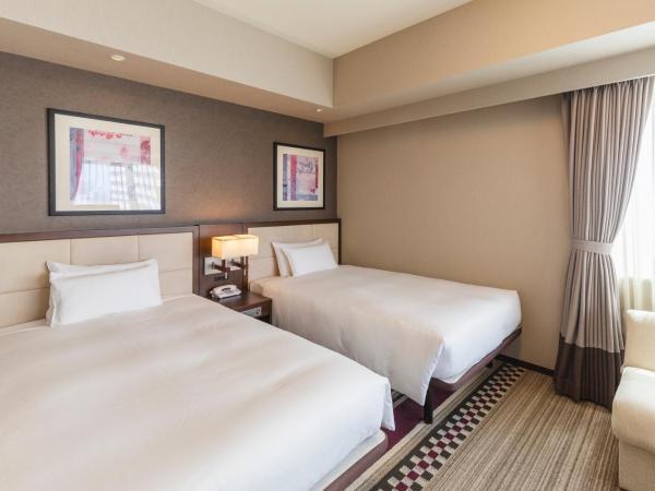 Hotel Sunroute Plaza Shinjuku : photo 2 de la chambre chambre lits jumeaux avec canapé - non-fumeurs