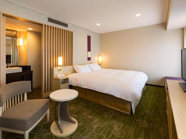 Shinjuku Prince Hotel : photo 3 de la chambre chambre lit king-size deluxe - non-fumeurs (30,6 m²)