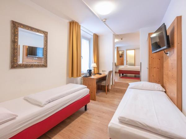 Hotel Eder : photo 3 de la chambre chambre quadruple standard