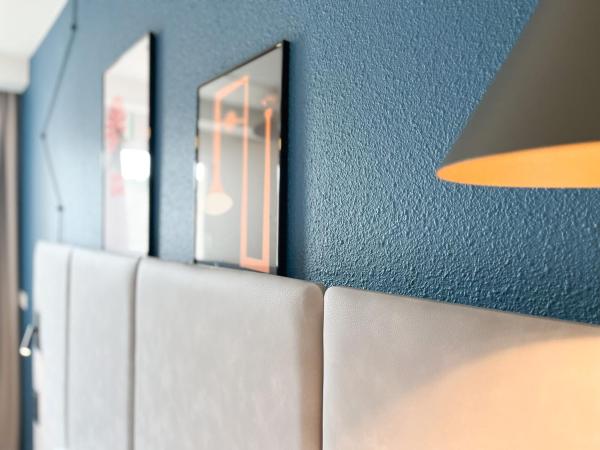 ibis Martigues Centre : photo 5 de la chambre chambre double standard