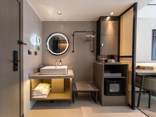 Gongxili - Xige Hotel : photo 4 de la chambre chambre standard lit queen-size