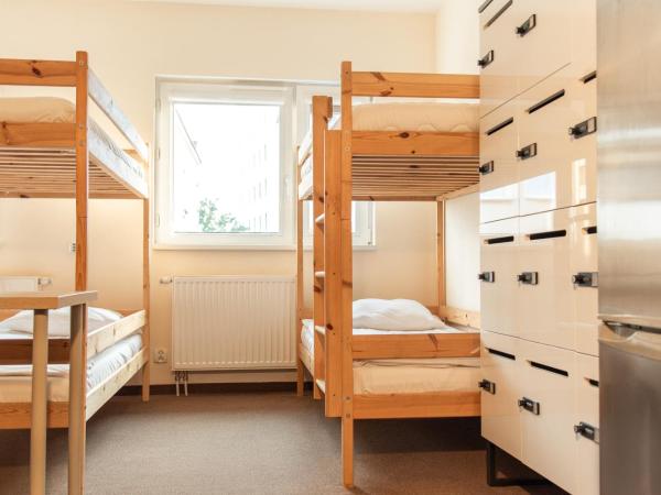 Luxhostel24 Warsaw : photo 9 de la chambre lit simple dans dortoir pour femmes