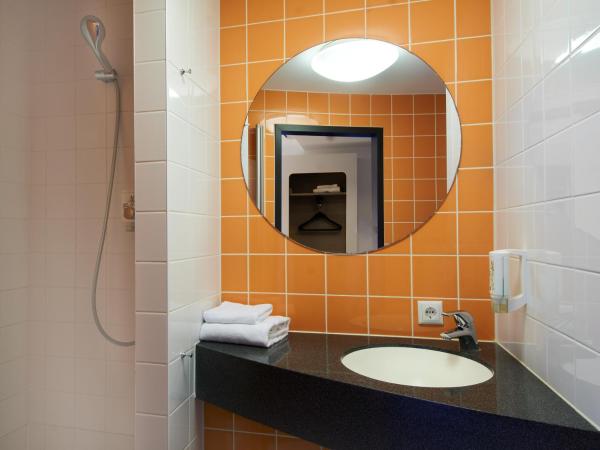 B&B Hotel Frankfurt-Nord : photo 2 de la chambre chambre double