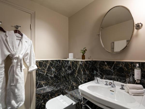 Hôtel & SPA Napoléon : photo 7 de la chambre chambre double deluxe avec accès au spa