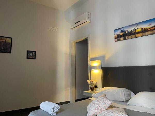 Oceania Hotels Napoli : photo 5 de la chambre chambre double