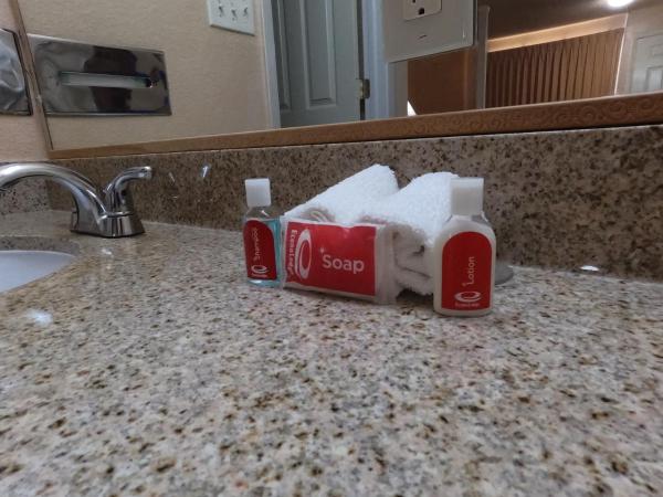 Econo Lodge Inn & Suites Downtown Northeast near Fort Sam Houston : photo 1 de la chambre chambre 2 lits queen-size - non-fumeurs