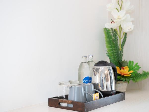 Panwa Beach Side Beachfront : photo 5 de la chambre chambre double deluxe avec balcon