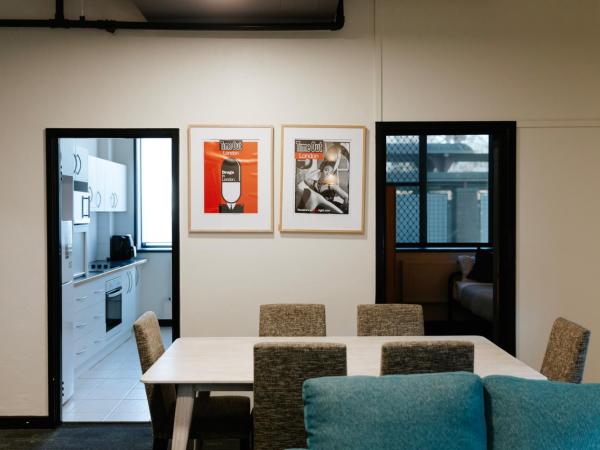 Canberra Accommodation Centre : photo 3 de la chambre appartement 4 chambres