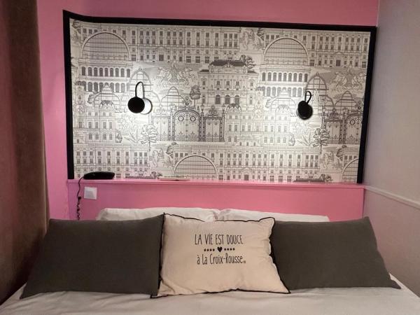 Hôtel de la Croix-Rousse : photo 9 de la chambre chambre double