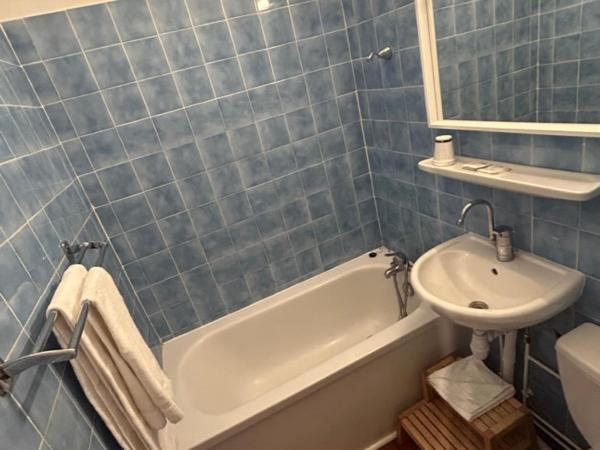 Hôtel de la Croix-Rousse : photo 4 de la chambre chambre double