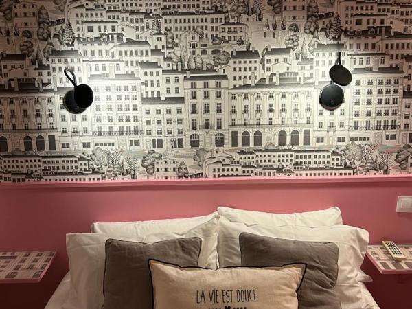 Hôtel de la Croix-Rousse : photo 6 de la chambre chambre double supérieure