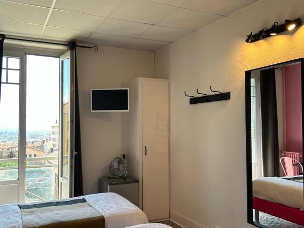 Hôtel de la Croix-Rousse : photo 4 de la chambre chambre lits jumeaux