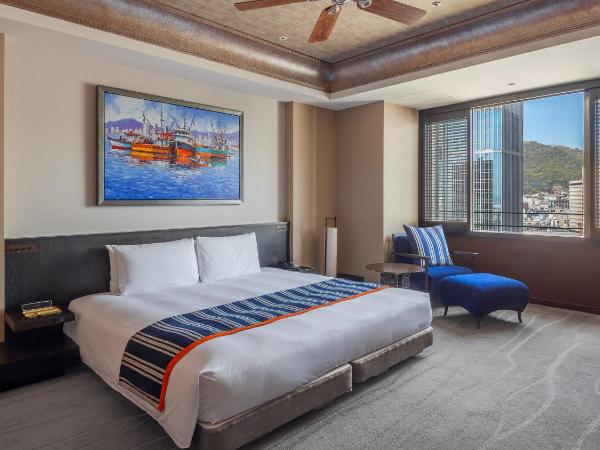 ORIENTAL HOTEL : photo 1 de la chambre executive king room - city view with complimentary minibar