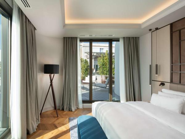 Radisson Collection Hotel, Magdalena Plaza Sevilla : photo 1 de la chambre suite junior avec terrasse et jacuzzi