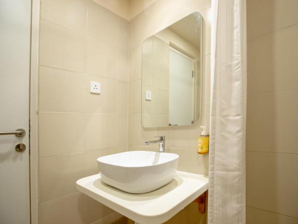 Bloom Hotel - HSR Layout Sec 6 : photo 7 de la chambre chambre standard lit queen-size