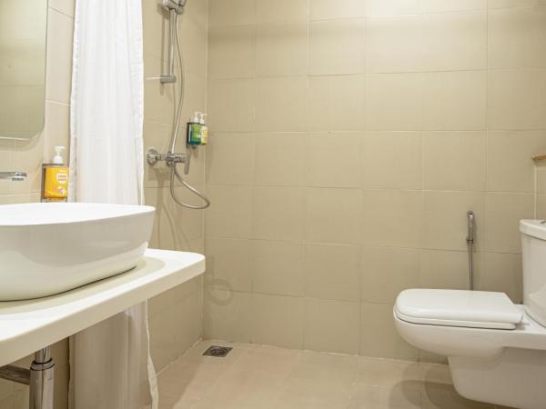 Bloom Hotel - HSR Layout Sec 6 : photo 8 de la chambre chambre standard lit queen-size