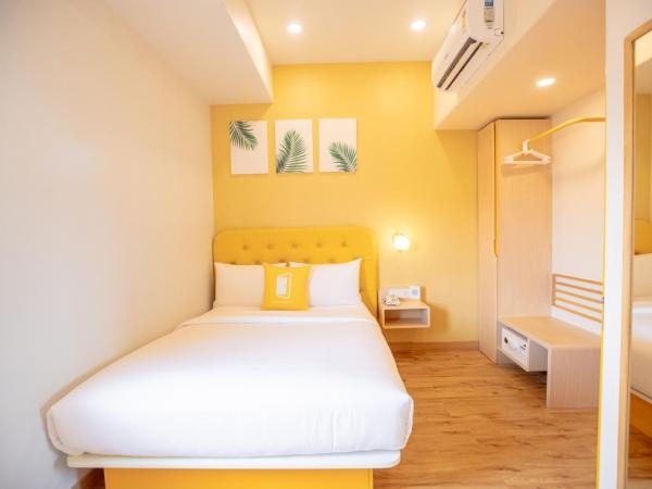 Bloom Hotel - HSR Layout Sec 6 : photo 3 de la chambre chambre standard lit queen-size