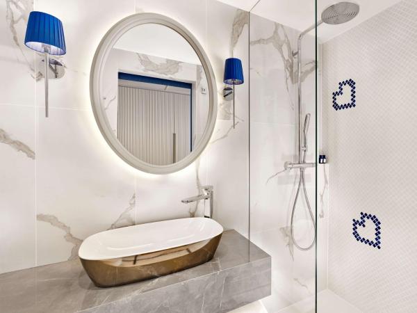 Grand Hotel Brioni Pula, A Radisson Collection Hotel : photo 8 de la chambre hébergement supérieur collection - vue panoramique sur mer