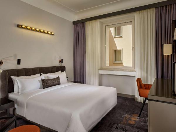 Park Plaza Nuremberg : photo 2 de la chambre chambre lit queen-size supérieure - vue sur atrium