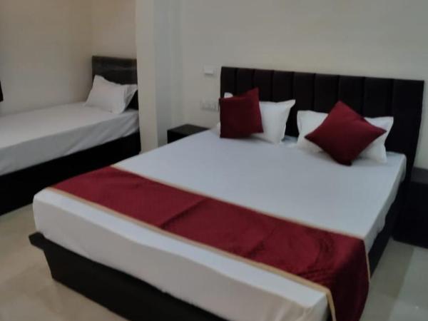 Hotel Goyal Palace : photo 2 de la chambre chambre familiale