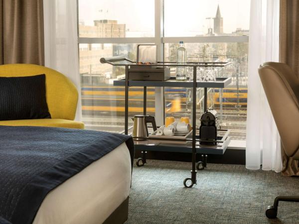 Park Plaza Utrecht : photo 2 de la chambre chambre lit king-size exécutive - vue sur ville