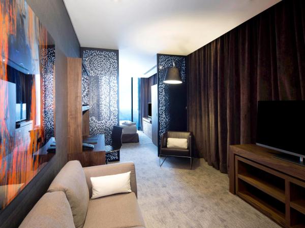 Hilton Mexico City Santa Fe : photo 4 de la chambre suite 1 chambre lit king-size